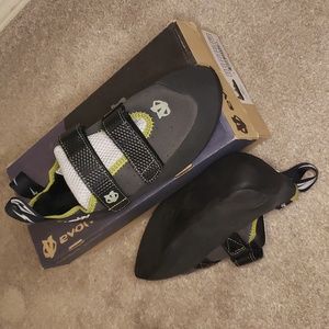 Evolv Women's Defy Rock Climbing Shoes in Charcoal/Lime size US 9.5 New in Box